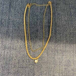 Chic Gold Tone Necklace with Rhinestone Accent